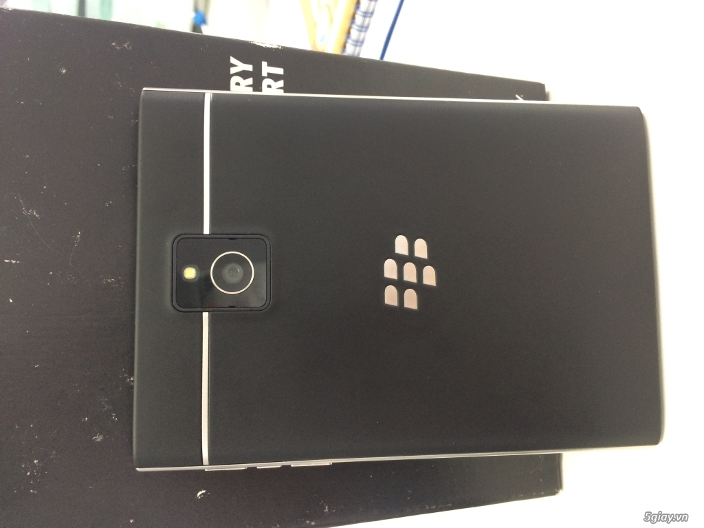 Blackberry Passport Đen - Like New 99% Full Box - 1