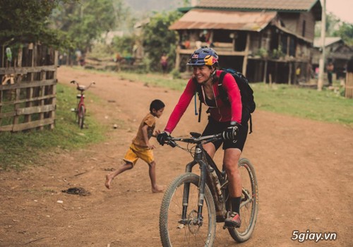 Hành trình đạp xe tìm nơi máy bay của cha rơi trong chiến tranh Việt Nam - 1