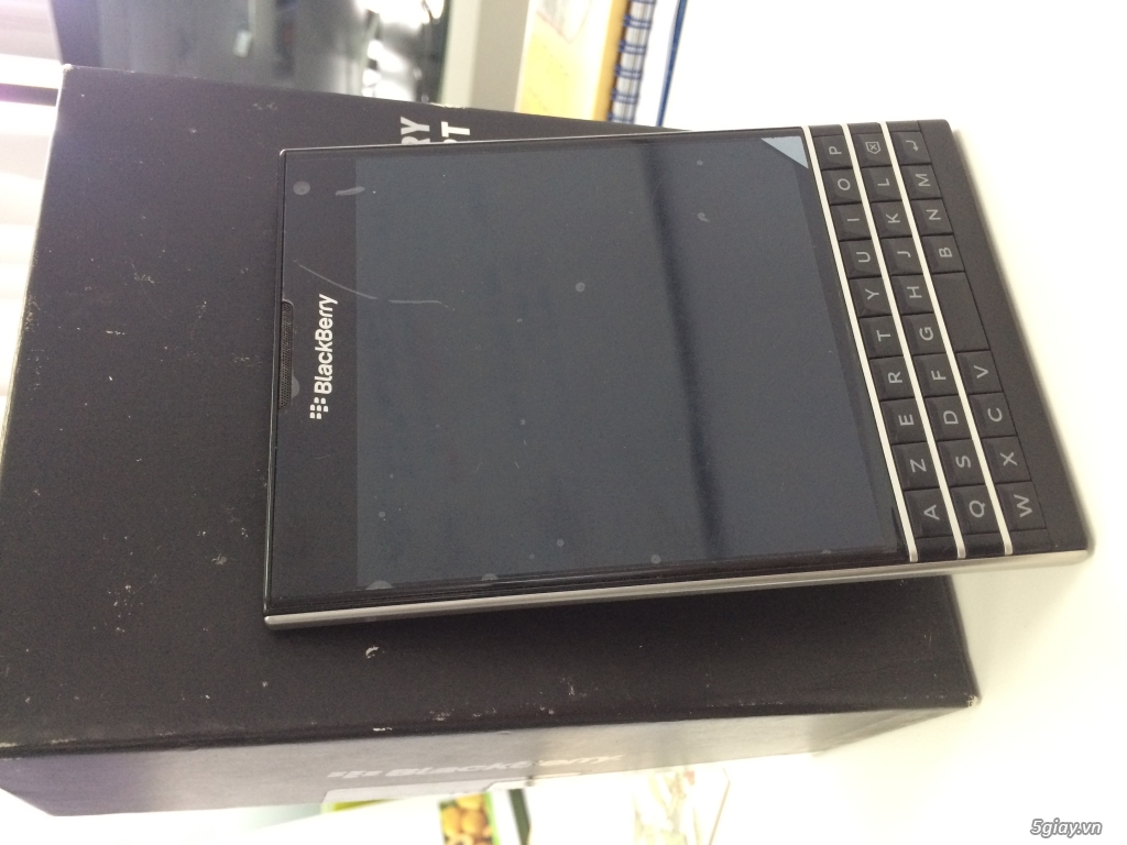 Blackberry Passport Đen - Like New 99% Full Box - 2