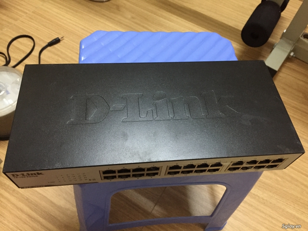 Switch D-Link 24 port DES-1024D Còn Mới Nguyên - 2