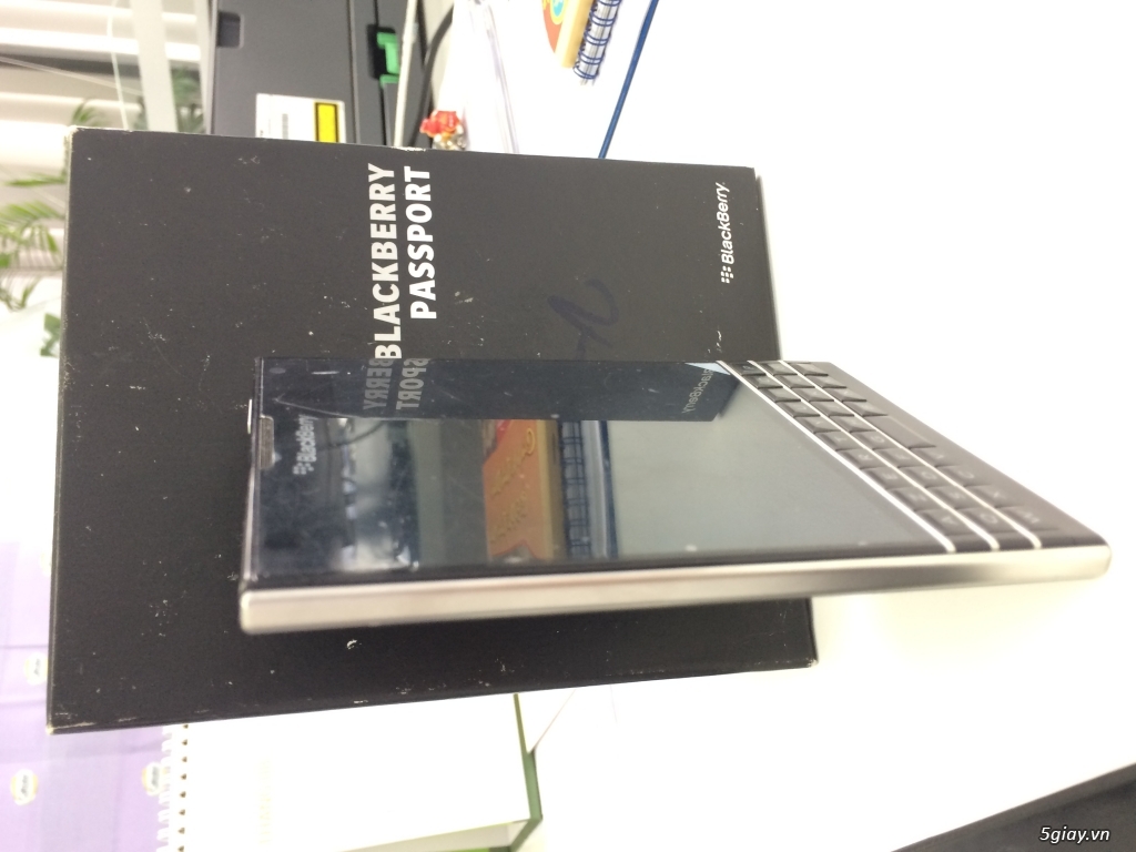 Blackberry Passport Đen - Like New 99% Full Box