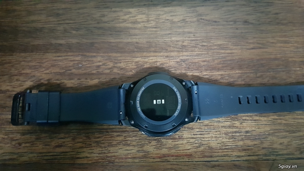 Cần bán Gear s3 Frontier còn bh 5 tháng