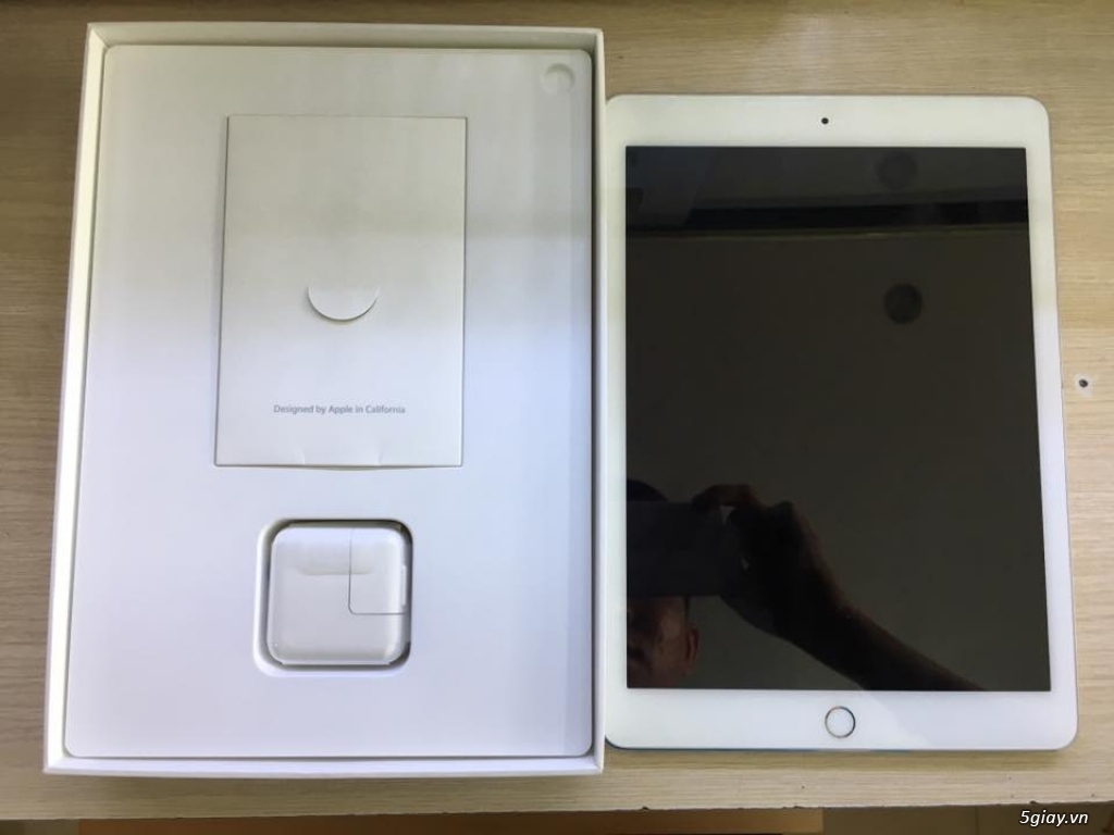 iPad Pro 9.7inch 32gb 4G trắng likenew 99,9999% - 6