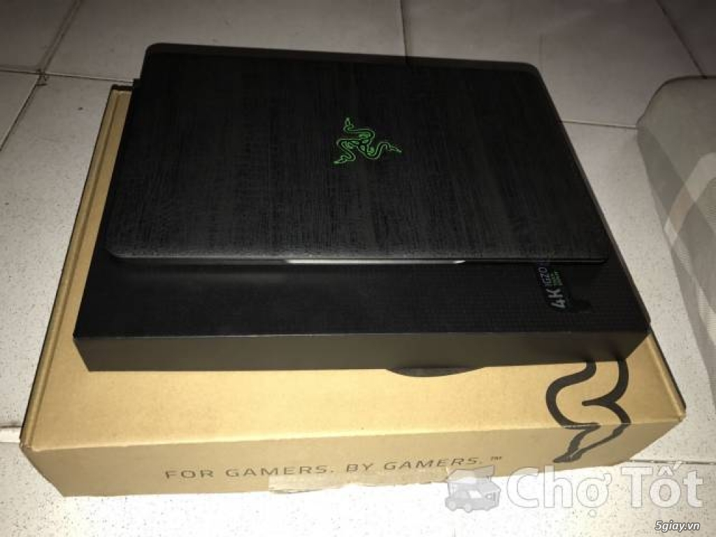 Razer Blade Steath 12.5 2017 fullbox likenew!!! - 2