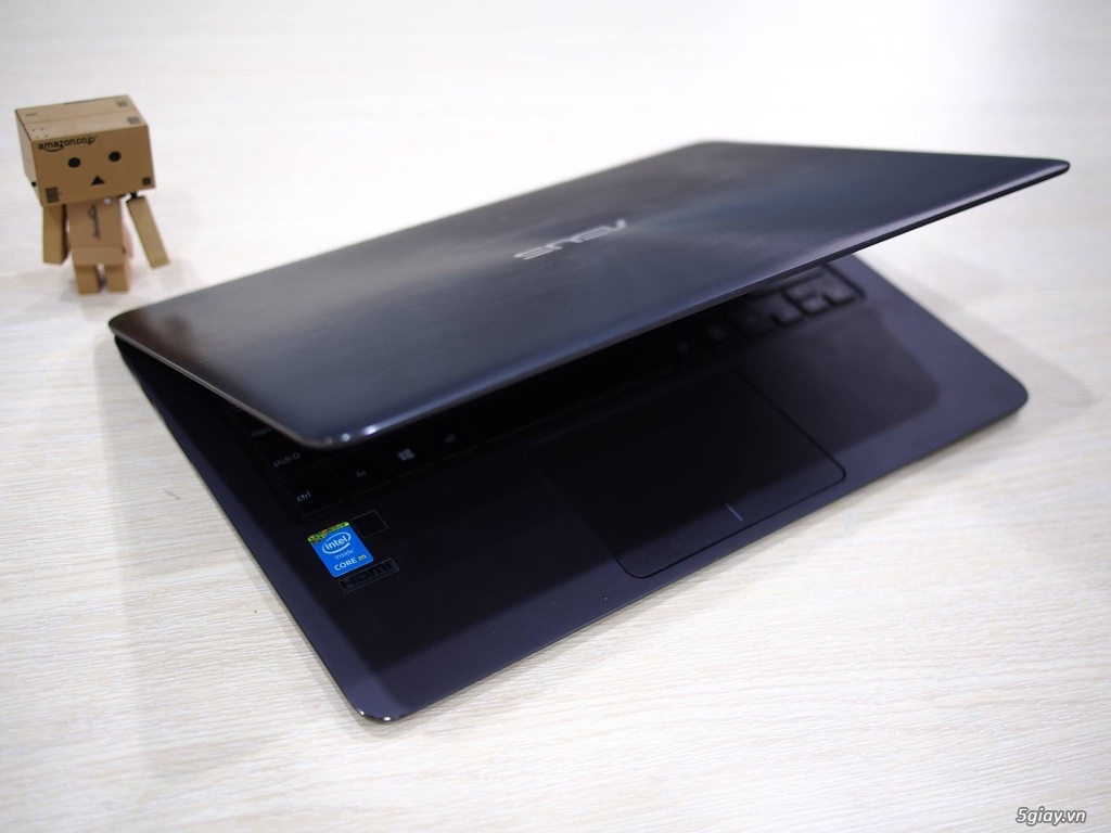 ASUS UX305F - 14
