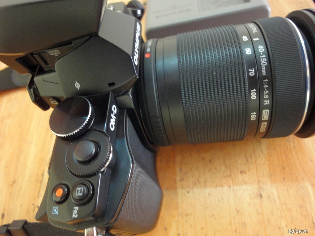 Olympus OM-D E-M5 + 2 lens như mới Full Box - 1