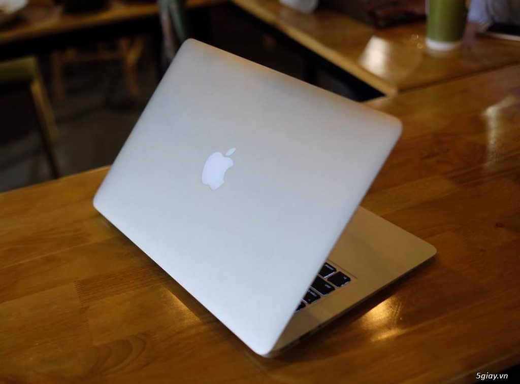 Macbook Air Early 2015 13in 99%