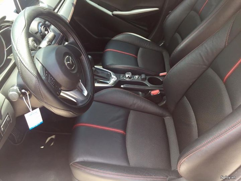 Cần bán chiếc Mazda 2 2016 số tự động màu trắng - 6
