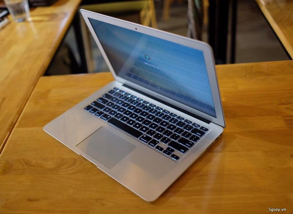 Macbook Air Early 2015 13in 99% - 1