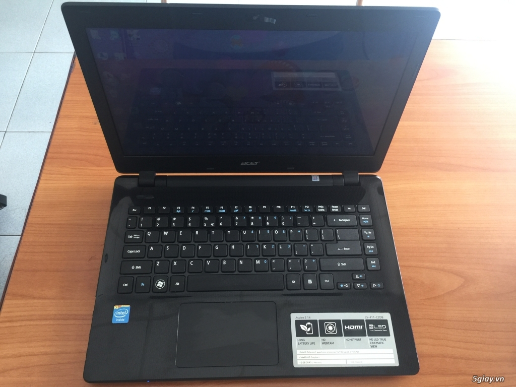 ACER E5-411 - 1