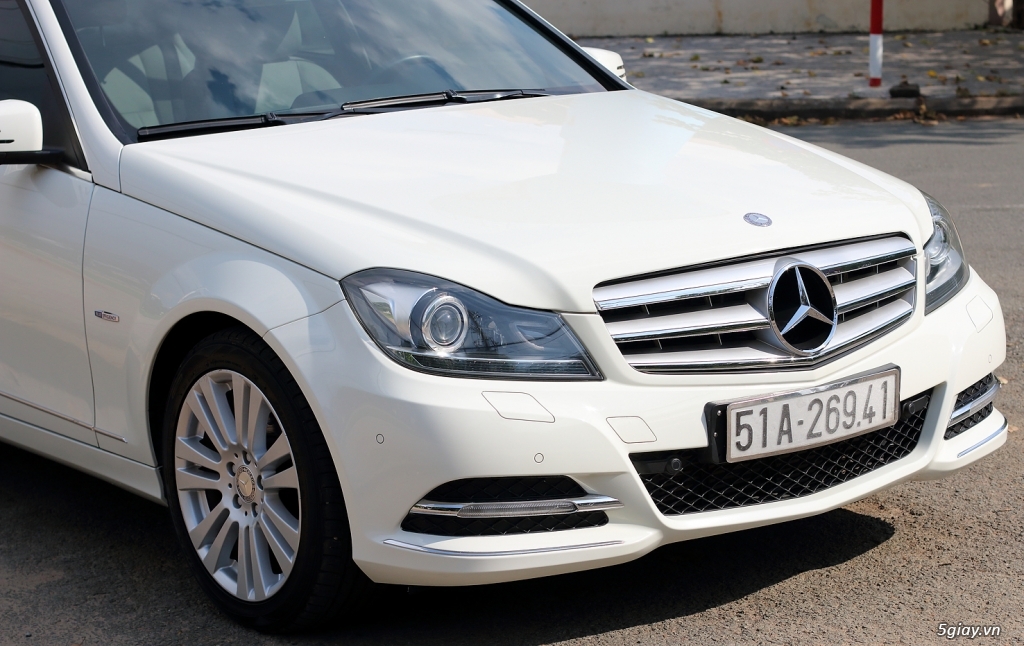 Cần Bán: Mercedes C250 Limited màu trắng như mới (Full hình) - 2
