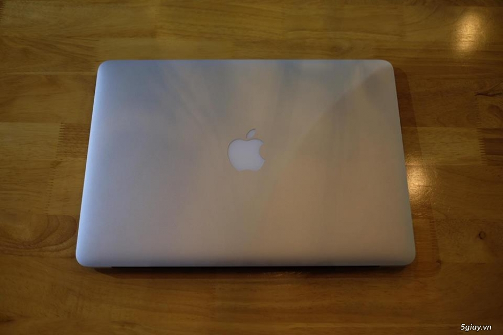 Macbook Air Early 2015 13in 99% - 3