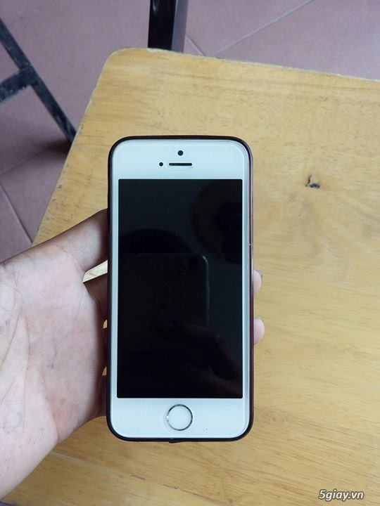 Apple Iphone 5S 16 GB Trắng - 2