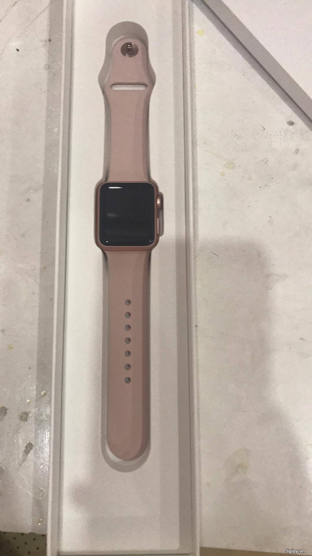 CẦN BÁN: Apple Watch series 1 Rose gold sport new chưa sử dụng