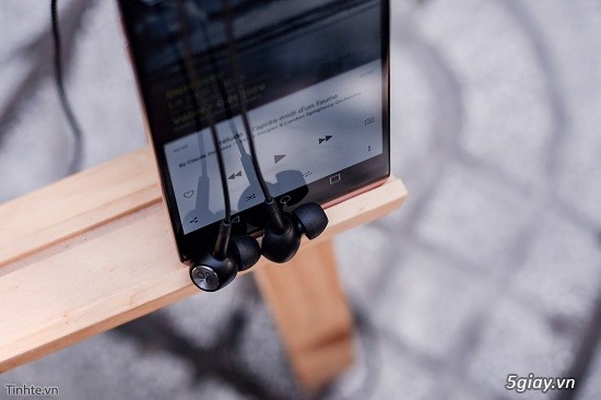 Bán tai nghe LG V20 chính hãng tại tp HCM giá rẻ nhất, chất lượng tốt - 1