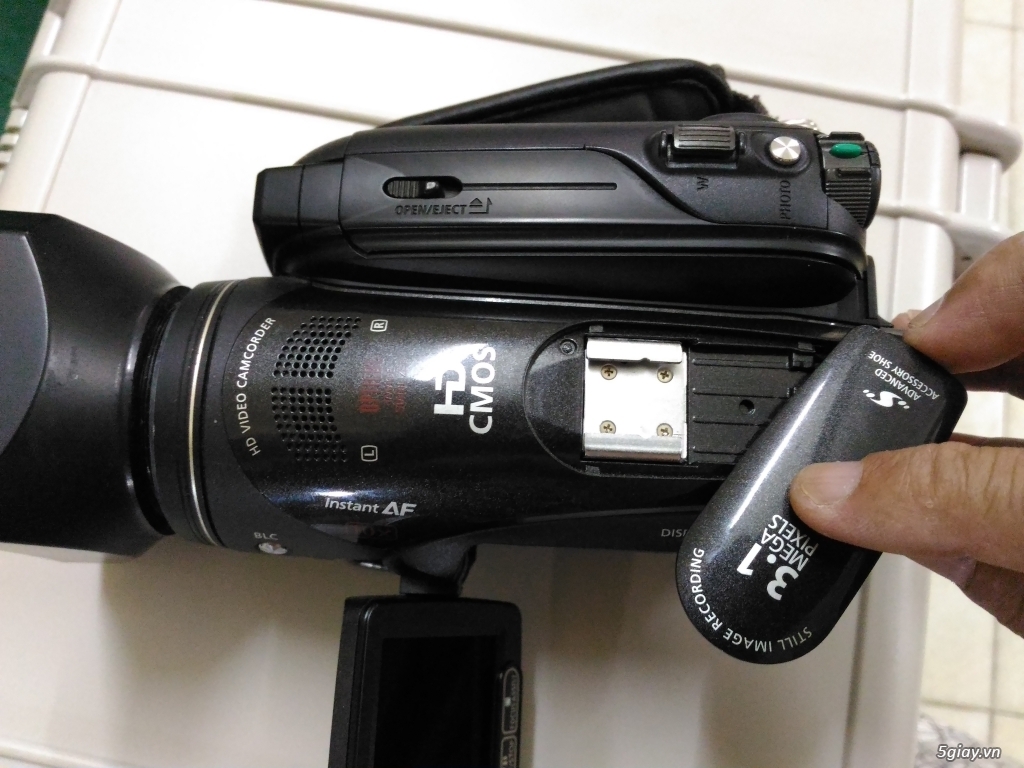 Cần Bán máy quay Canon HV30 - 6