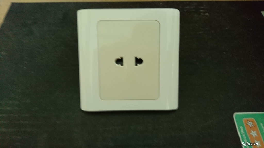 Bể dự án cần thanh lý lô hàng Ổ cắm điện & Công tắc âm tường giá rẻ!!! - 4
