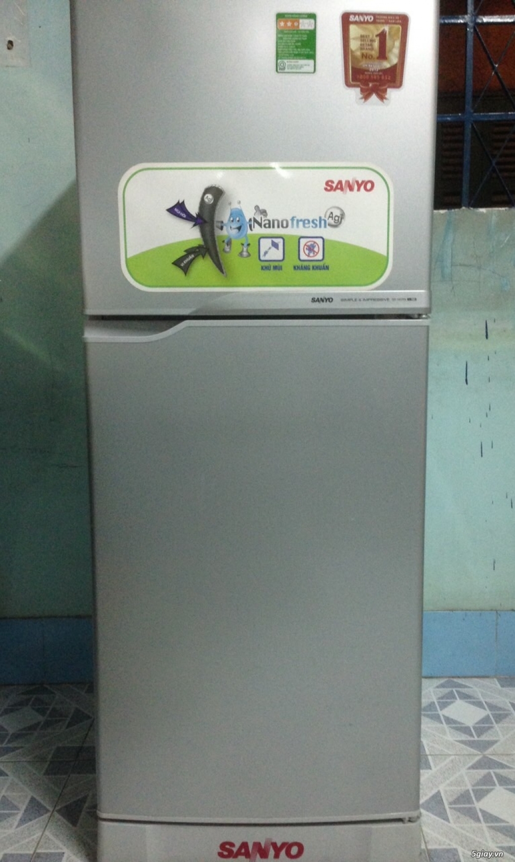 Thanh lý tủ lạnh Sanyo SR-145RN 130 lít, mới 90%