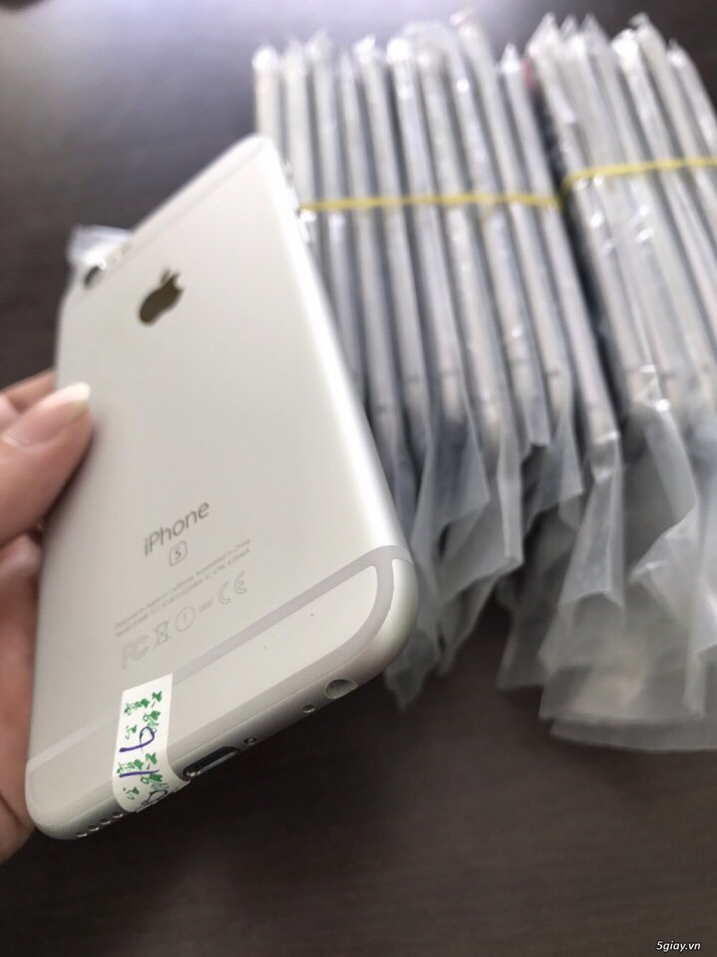 Cần bán iPhone 6s Plus mới 99% 7trxx - 1