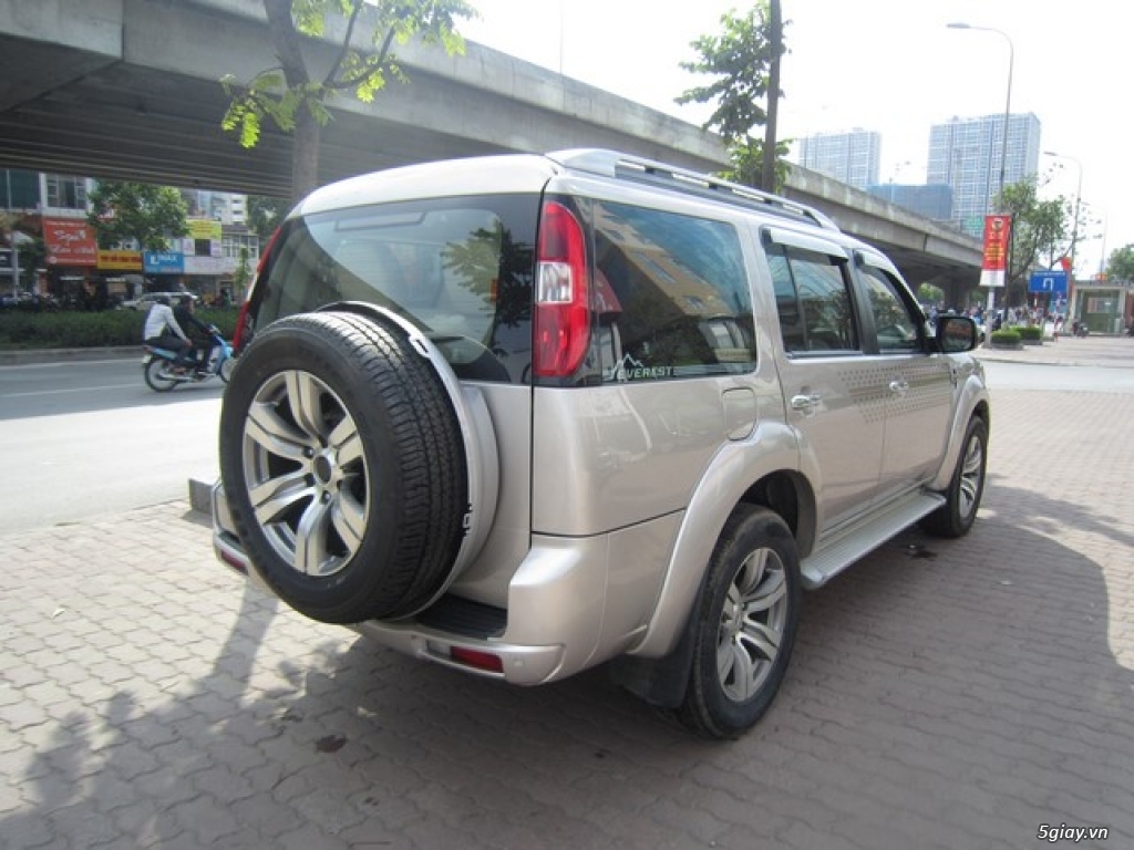 Xe Ford Everest AT 2011 phấn hồng GIÁ TỐT - 1