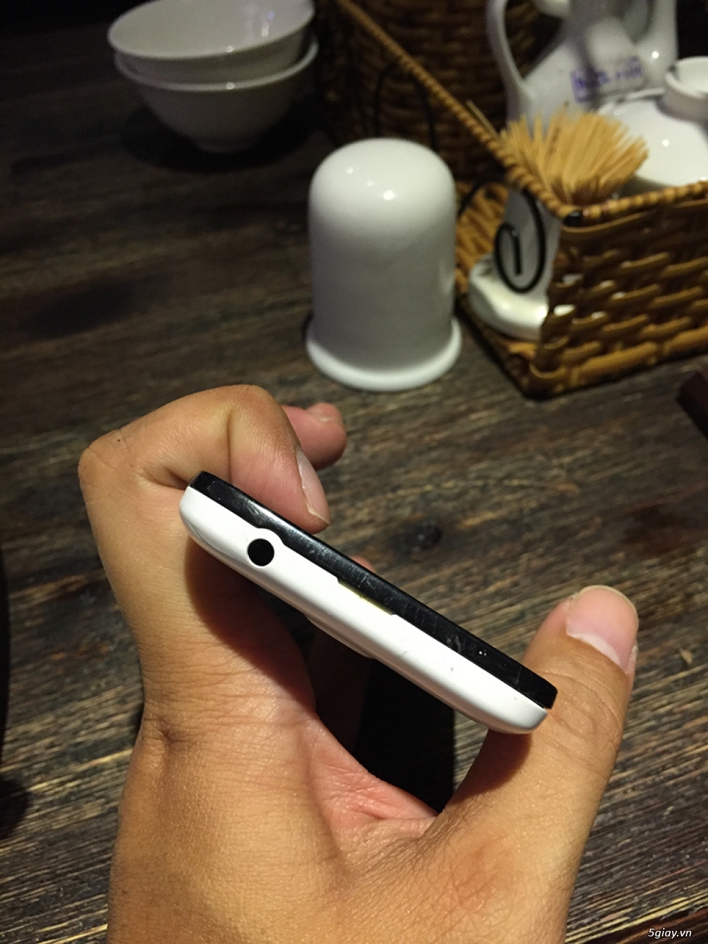 Samsung ace 3 màu trắng - 4