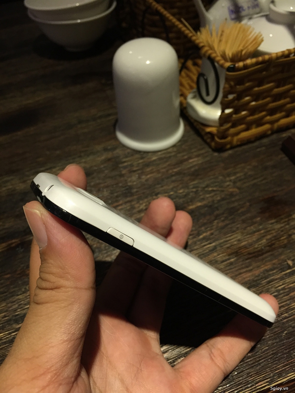Samsung ace 3 màu trắng