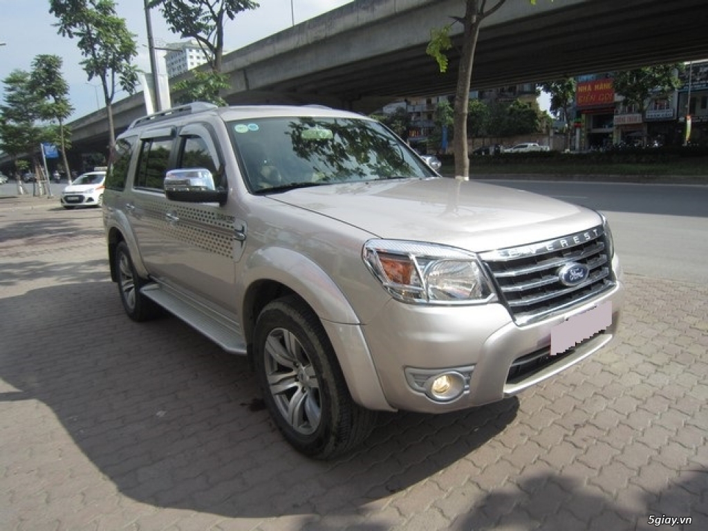 Xe Ford Everest AT 2011 phấn hồng GIÁ TỐT