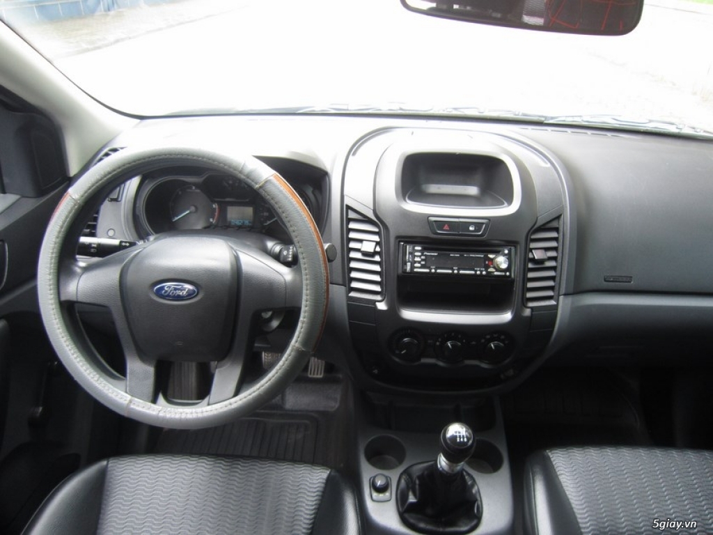 Cần bán xe Ford Ranger 4x4 MT 2014, màu bạc - 3