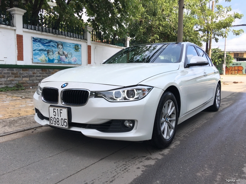 BMW 320i Model 2015 full option trắng Ngọc Trinh