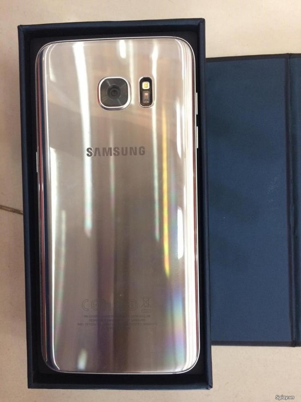 Xác Samsung S7 edge lấy màn hình - 1