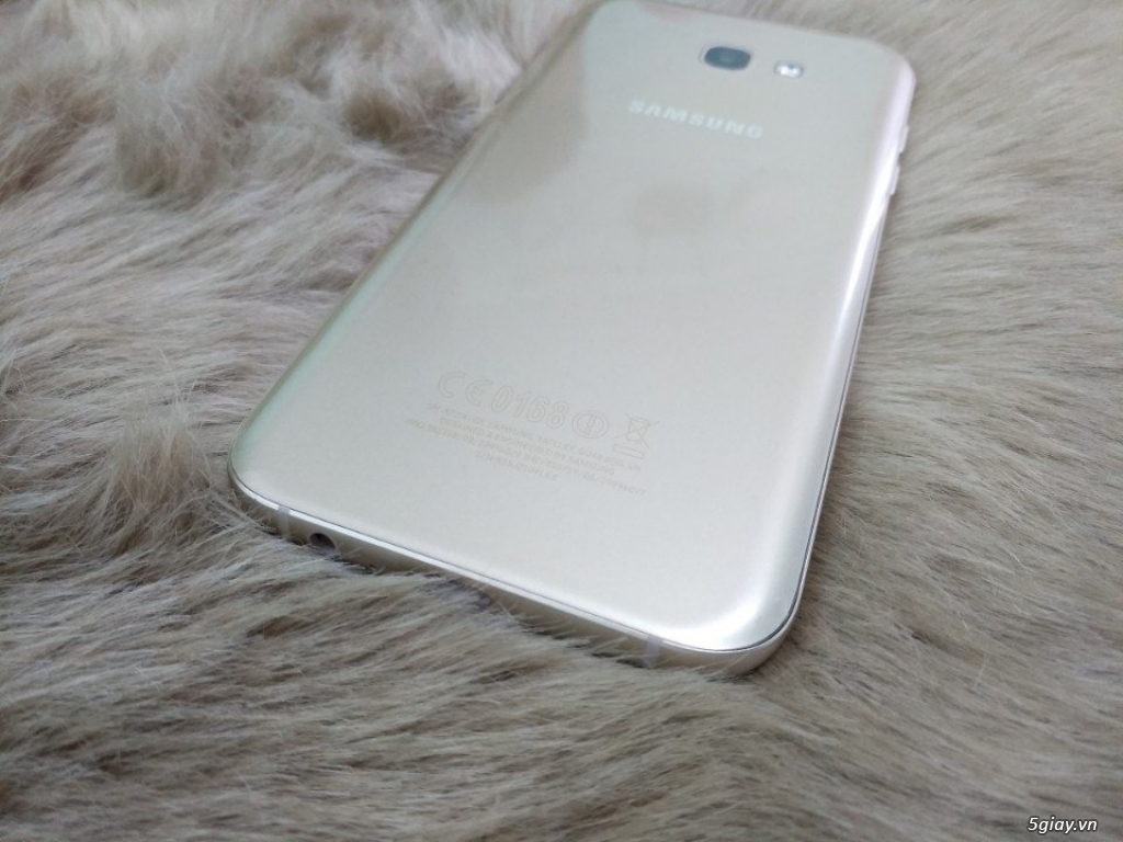 Samsung a7 2017 gold.bh dài - 1