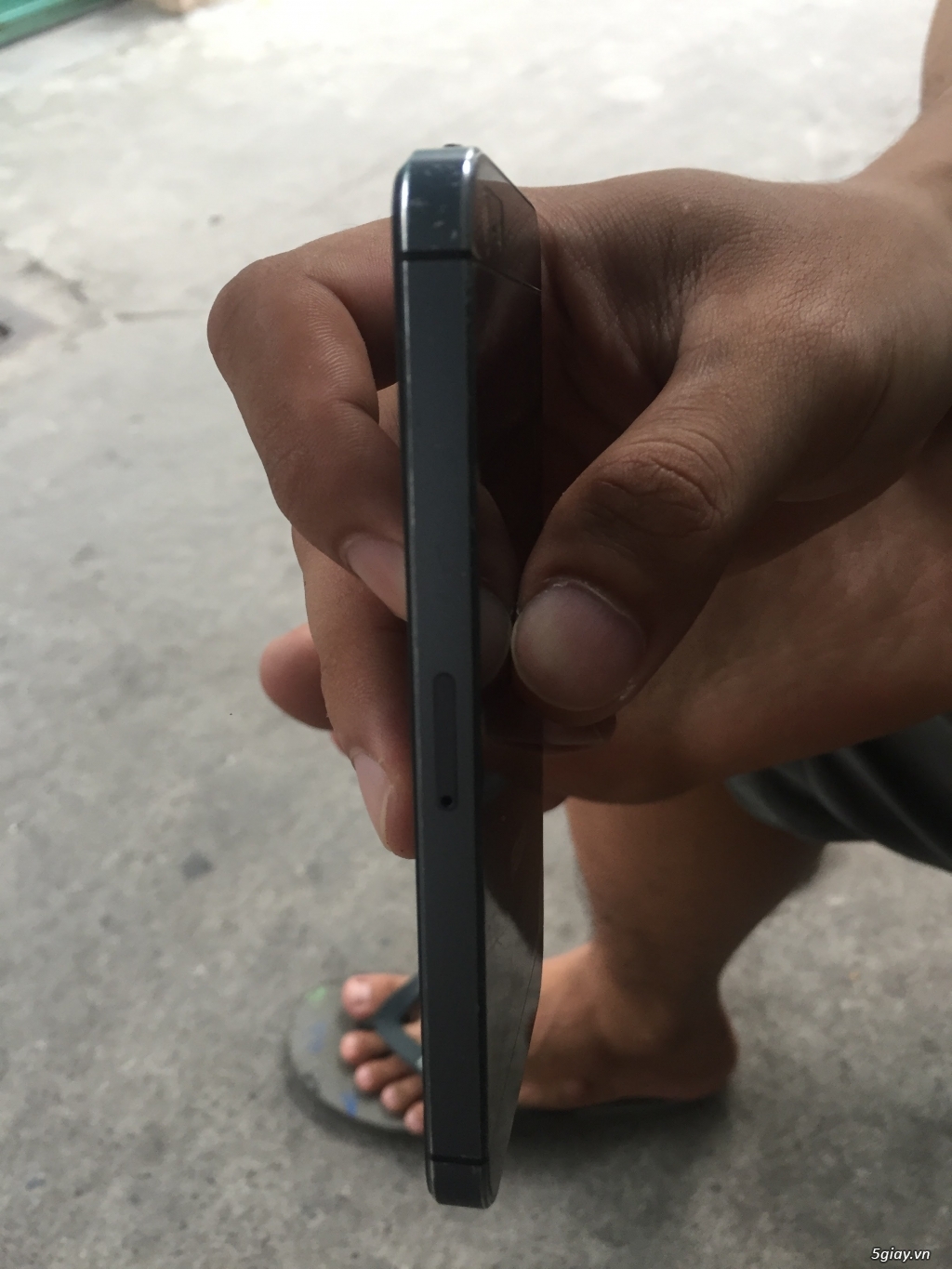 iphone 5 quốc tế 16g màu đen - 2