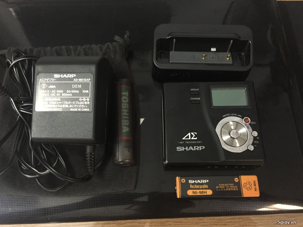 Máy phone Mini disc sharp MD-D77-B mới 98% - 3