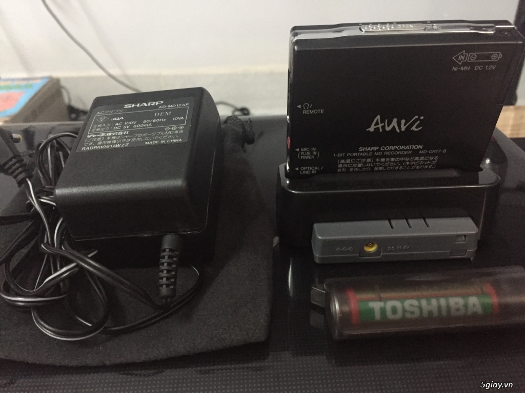 Máy phone Mini disc sharp MD-D77-B mới 98%