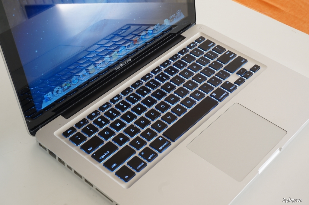 MacBook Pro MC700 2011/ 13.3/ i5 2.3/ 320Gb/ 4gb