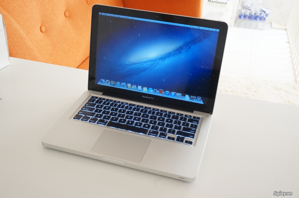 MacBook Pro MC700 2011/ 13.3/ i5 2.3/ 320Gb/ 4gb - 1