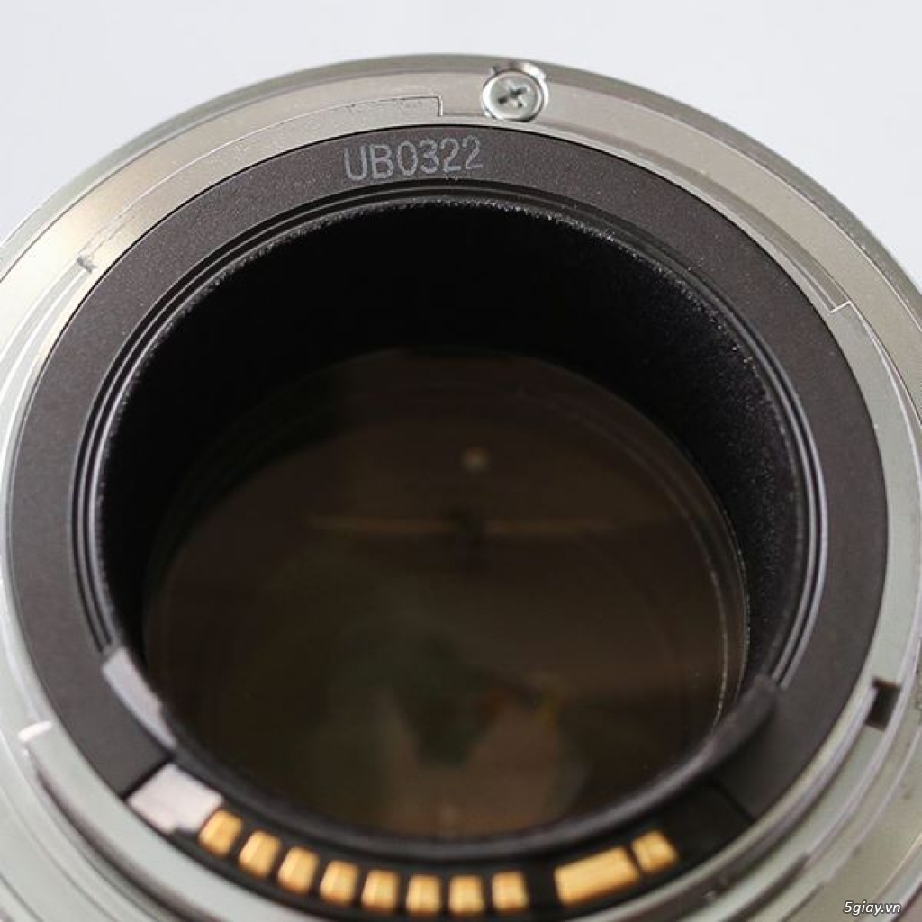 Canon 70 200 F4 L lens code UB - 3