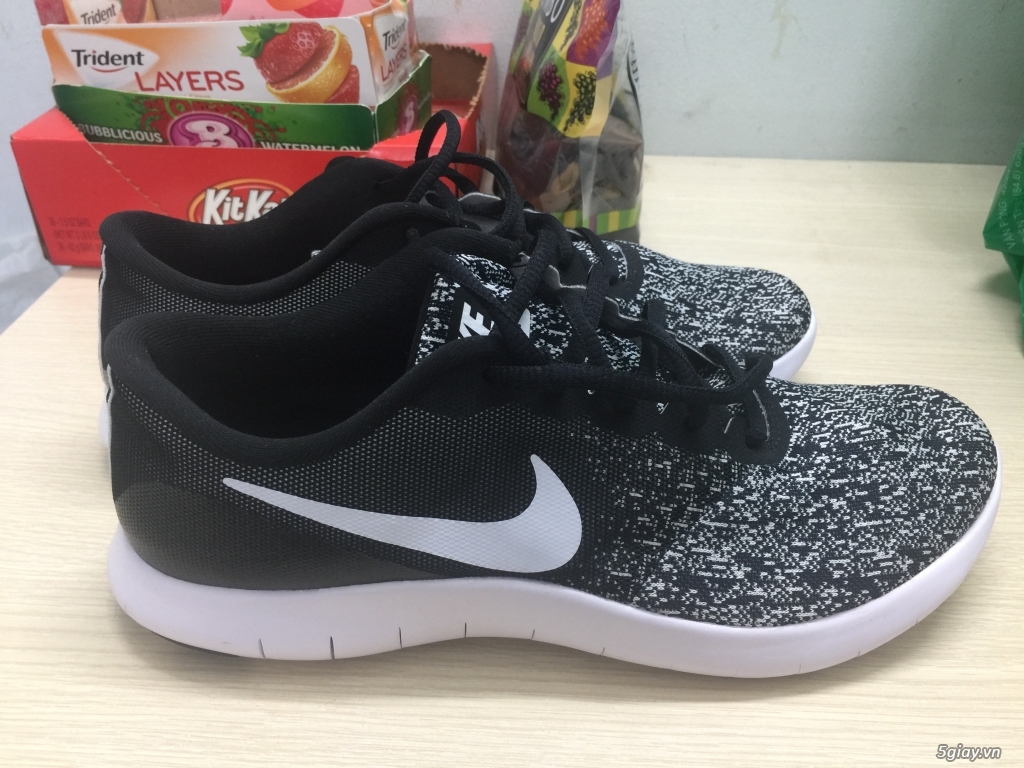 Cần bán 2 đôi giày nike xách tay từ Mỹ