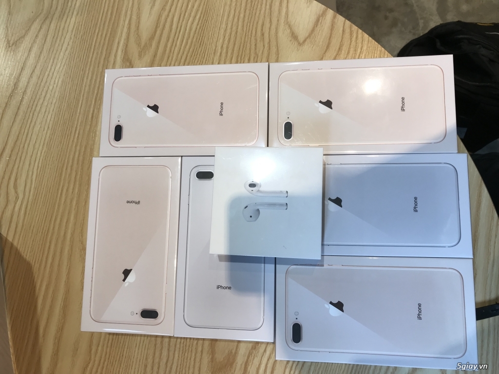 iPhone 8Plus 64Gb,256Gb màu vàng đồng brandnew sealed Box 100%