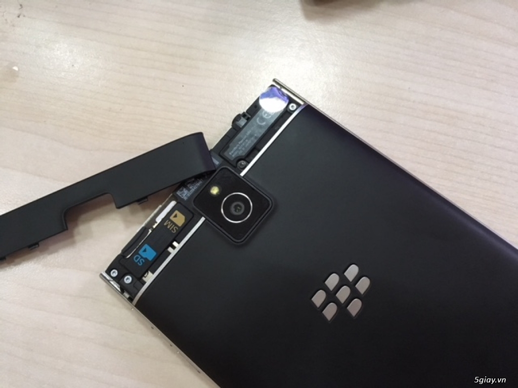 BlackBerry Passport FullBox mới 99%, zin nguyên bản, còn BH.