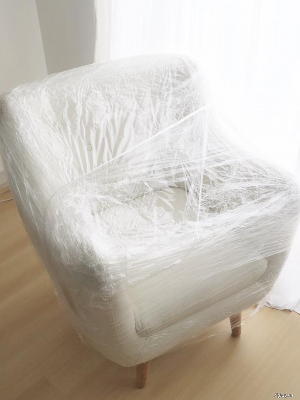 Ghế Sofa trắng bọc da mới 100 % - 3