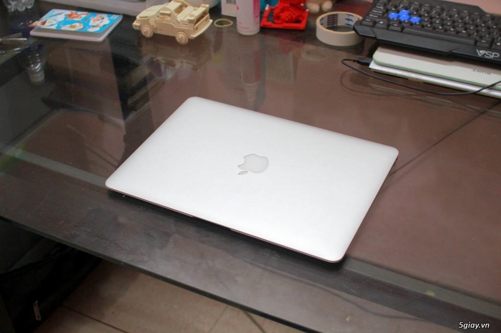 Macbook Air 2011 MC966 13 – Core i7 / Ram 4GB / SSD 256GB / Ảnh thật - 2