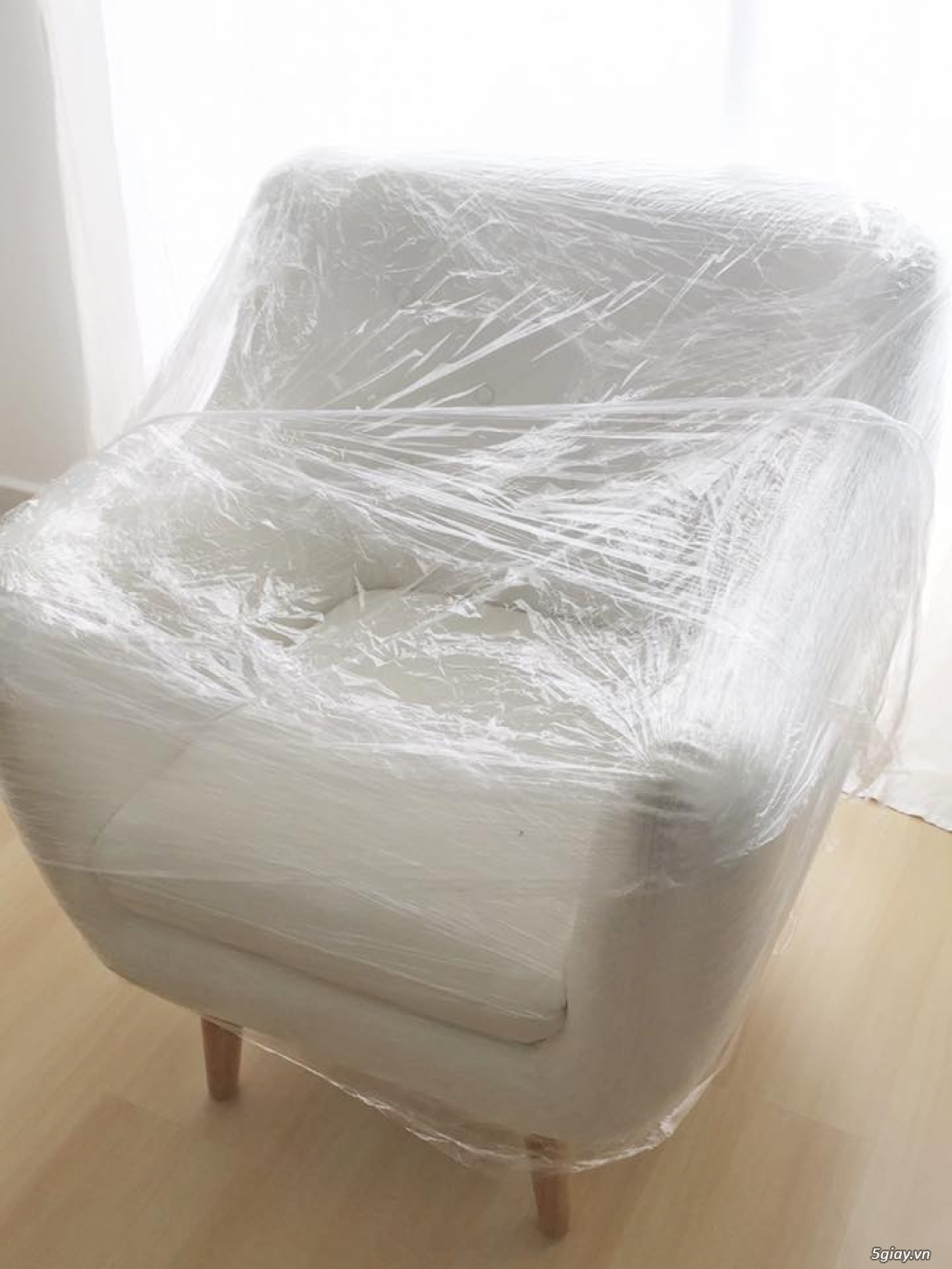 Ghế Sofa trắng bọc da mới 100 % - 4