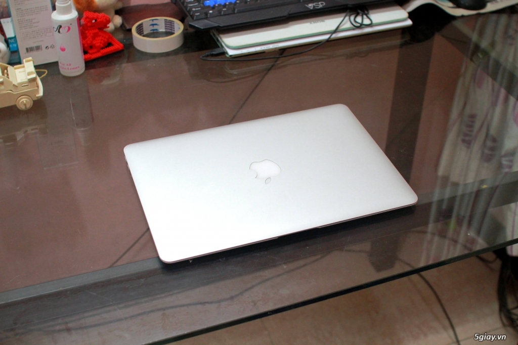 Macbook Air 2011 MC966 13 – Core i7 / Ram 4GB / SSD 256GB / Ảnh thật - 1