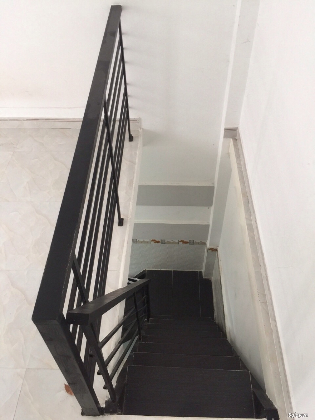 Nhà nguyên căn ngay trung tâm Q11 như mới xây, khu dân cư yên tĩnh - 3