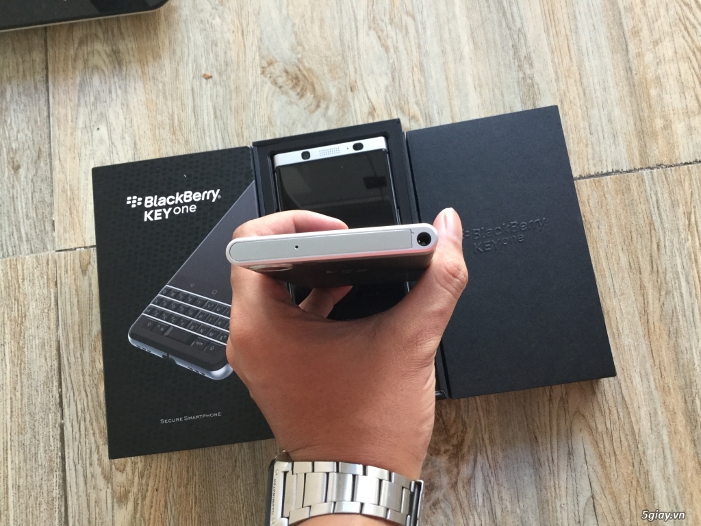 Blackberry keyone - 3