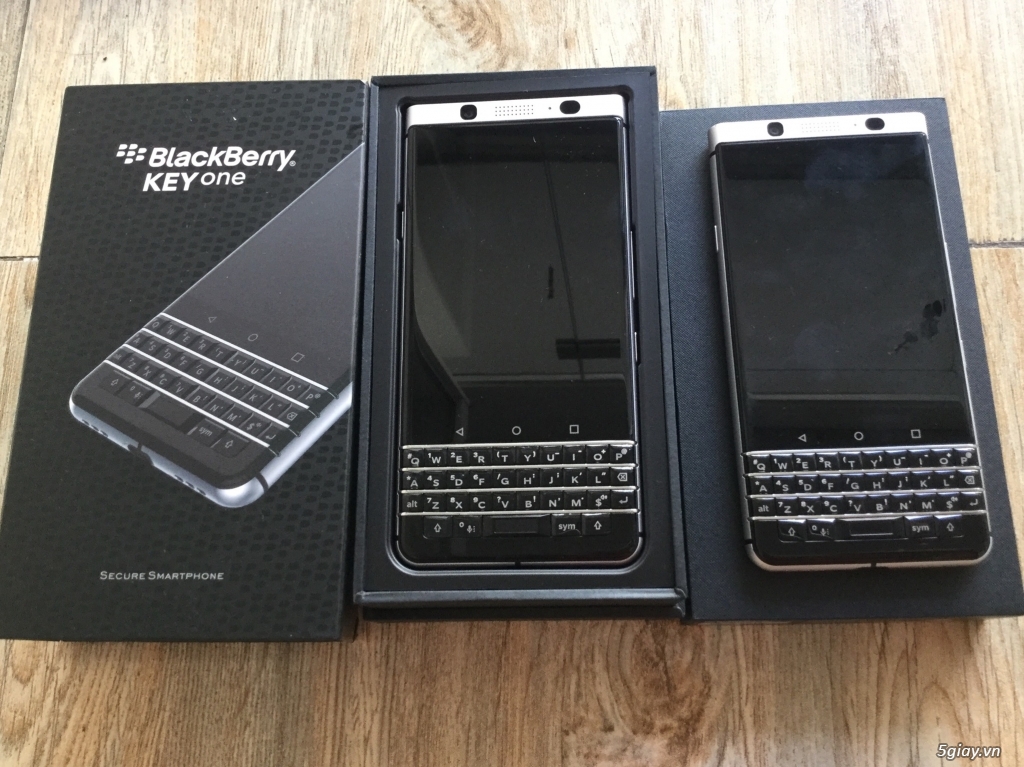 Blackberry keyone