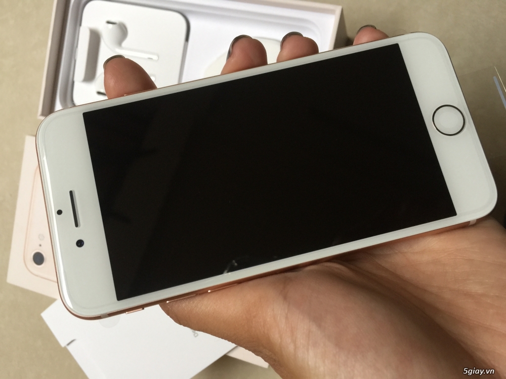 Iphone 8_64GB Gold New - 1