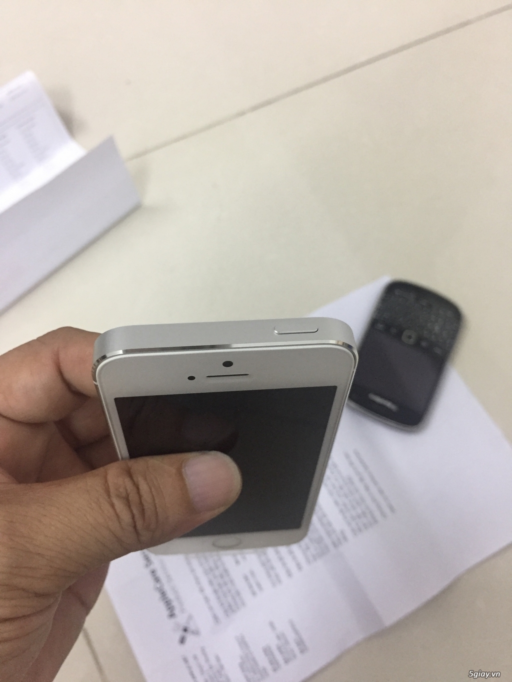 IPhone 5S 16GB TBH mới 100%, còn BH đến 14/02/2018 - 2