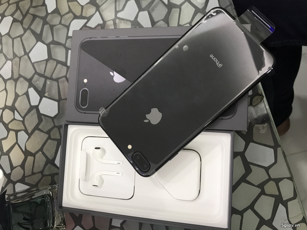 Cần bán iphone 8 Plus 256gb Zp hang singapore - 1